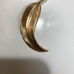 Gold leaf brooch